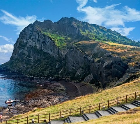 fyc_fae_17_mobile Mobile Image