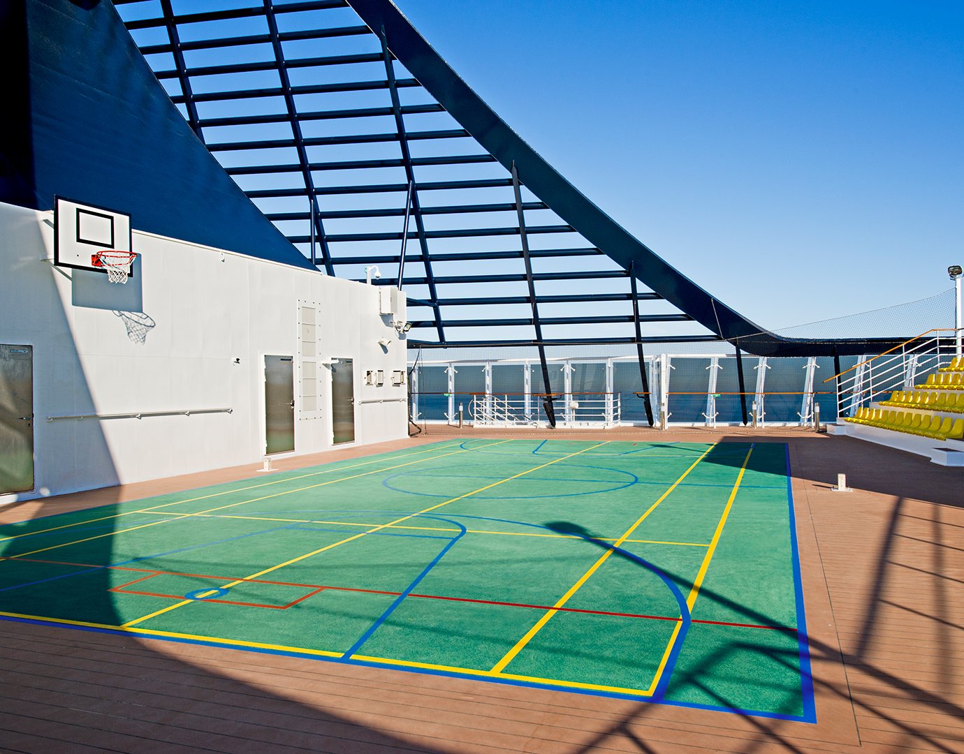 MSC Splendida Entertainment Arena Sport Center 03 MSC Splendida Entertainment Arena Sport Center 03