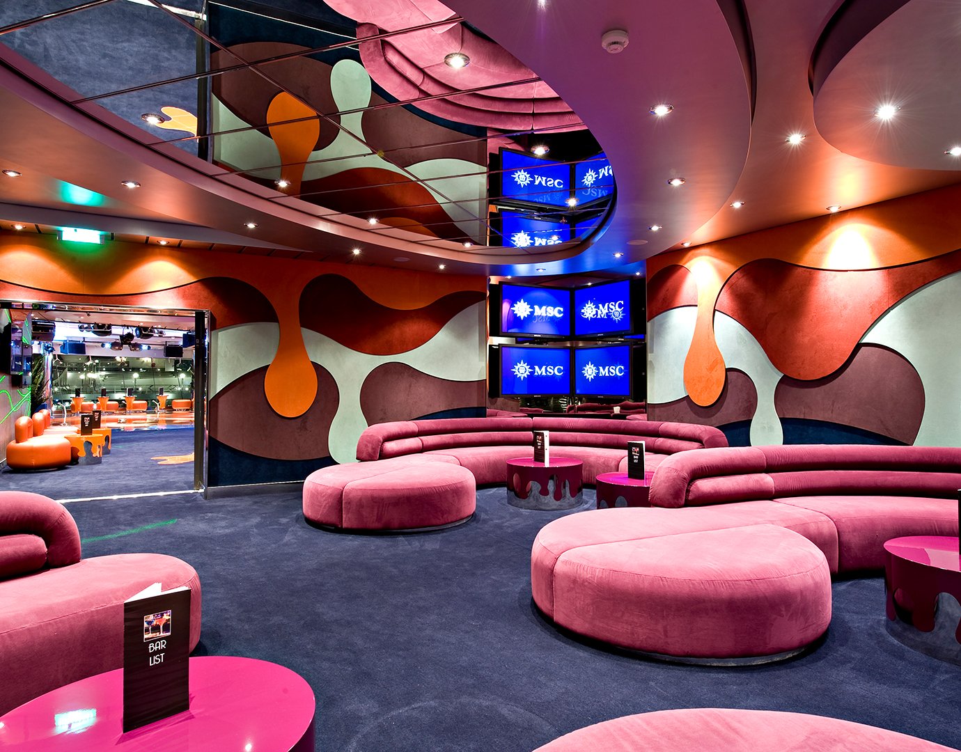 MSC Splendida Entertainment Club33 07 MSC Splendida Entertainment Club33 07